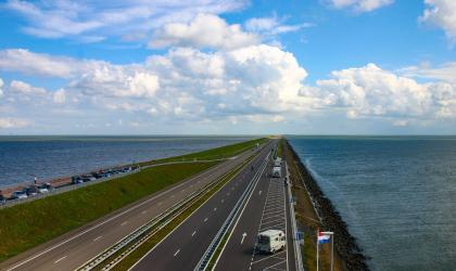uitzicht op de Afsluitdijk